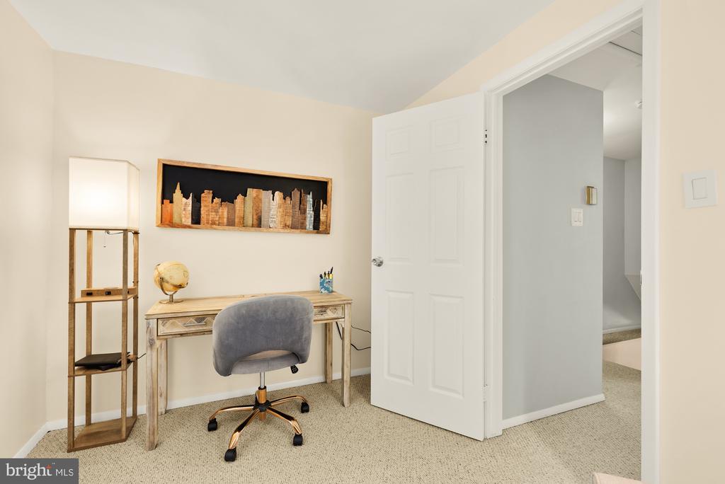 8100 LOVING FOREST COURT