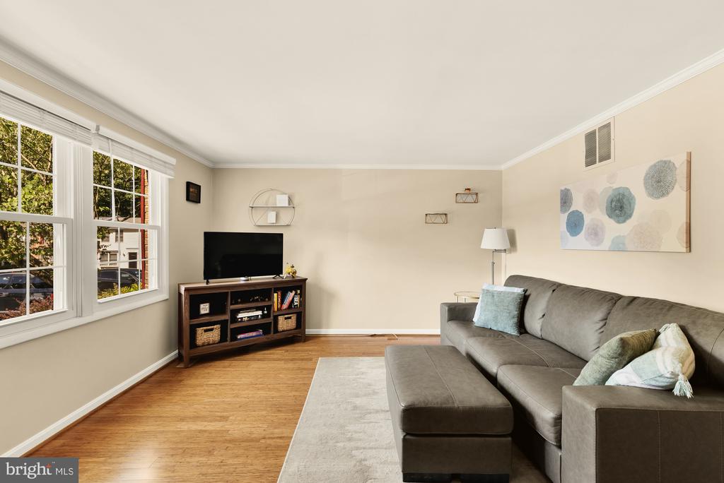 8100 LOVING FOREST COURT