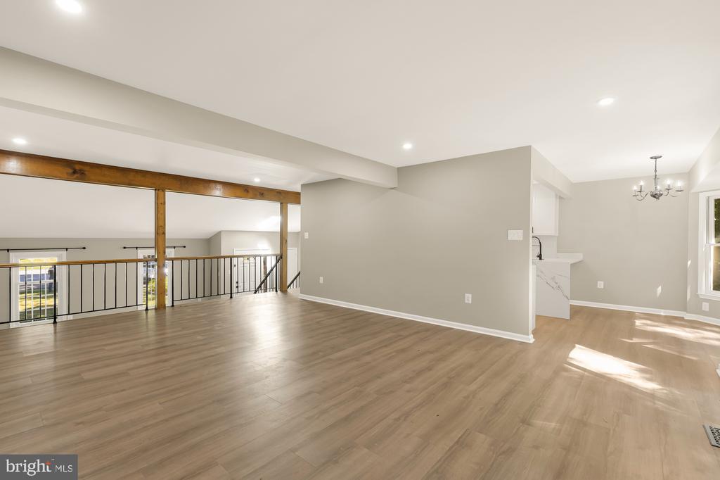 13005 EMMET COURT