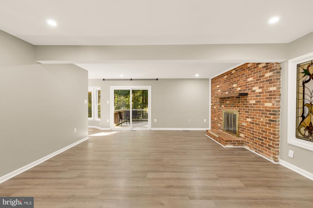 13005 EMMET COURT