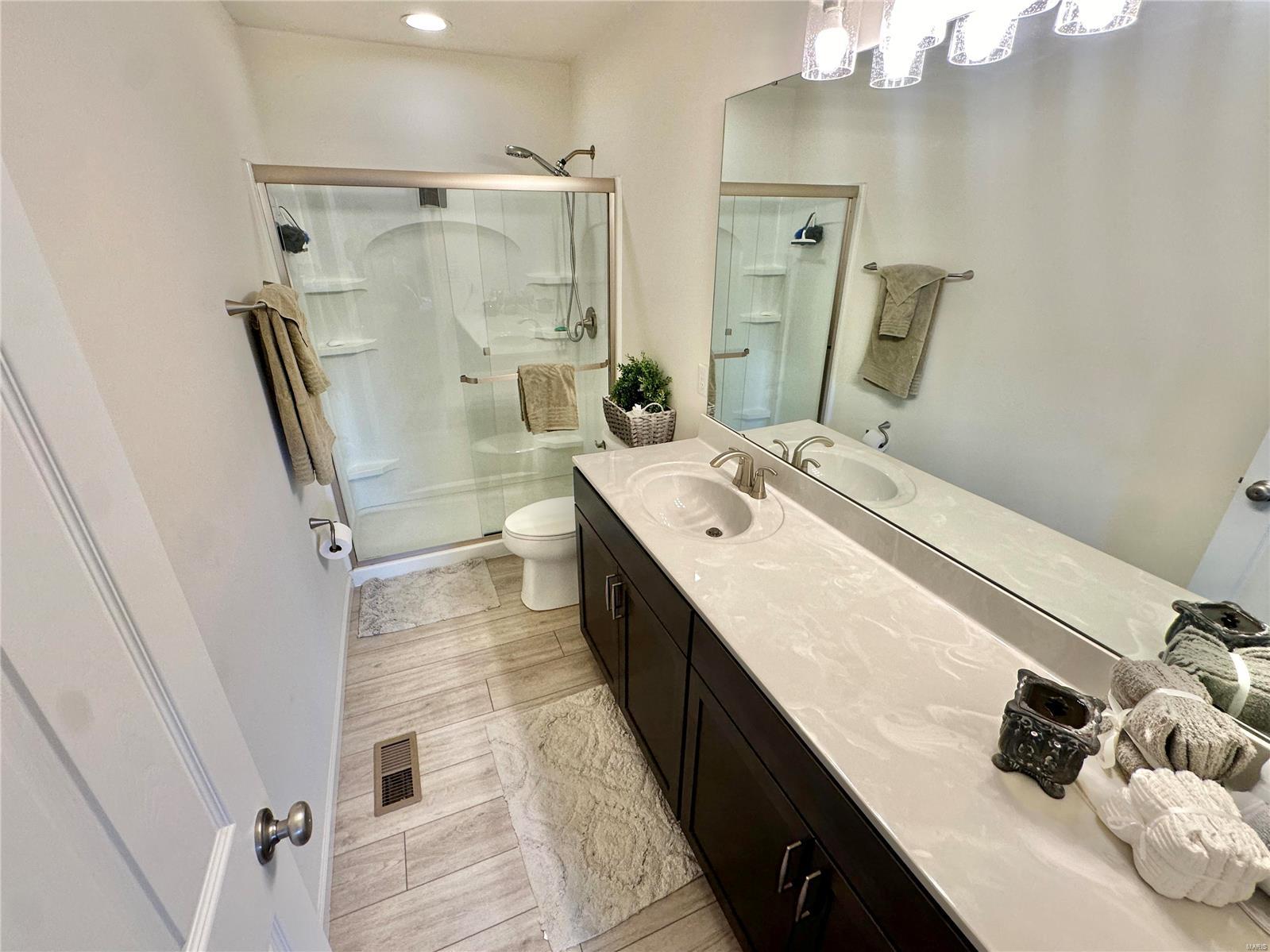 2617 Winding Valley Dr