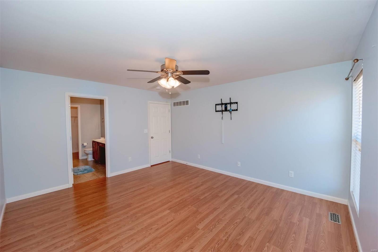 6561 Buckingham Palace Drive