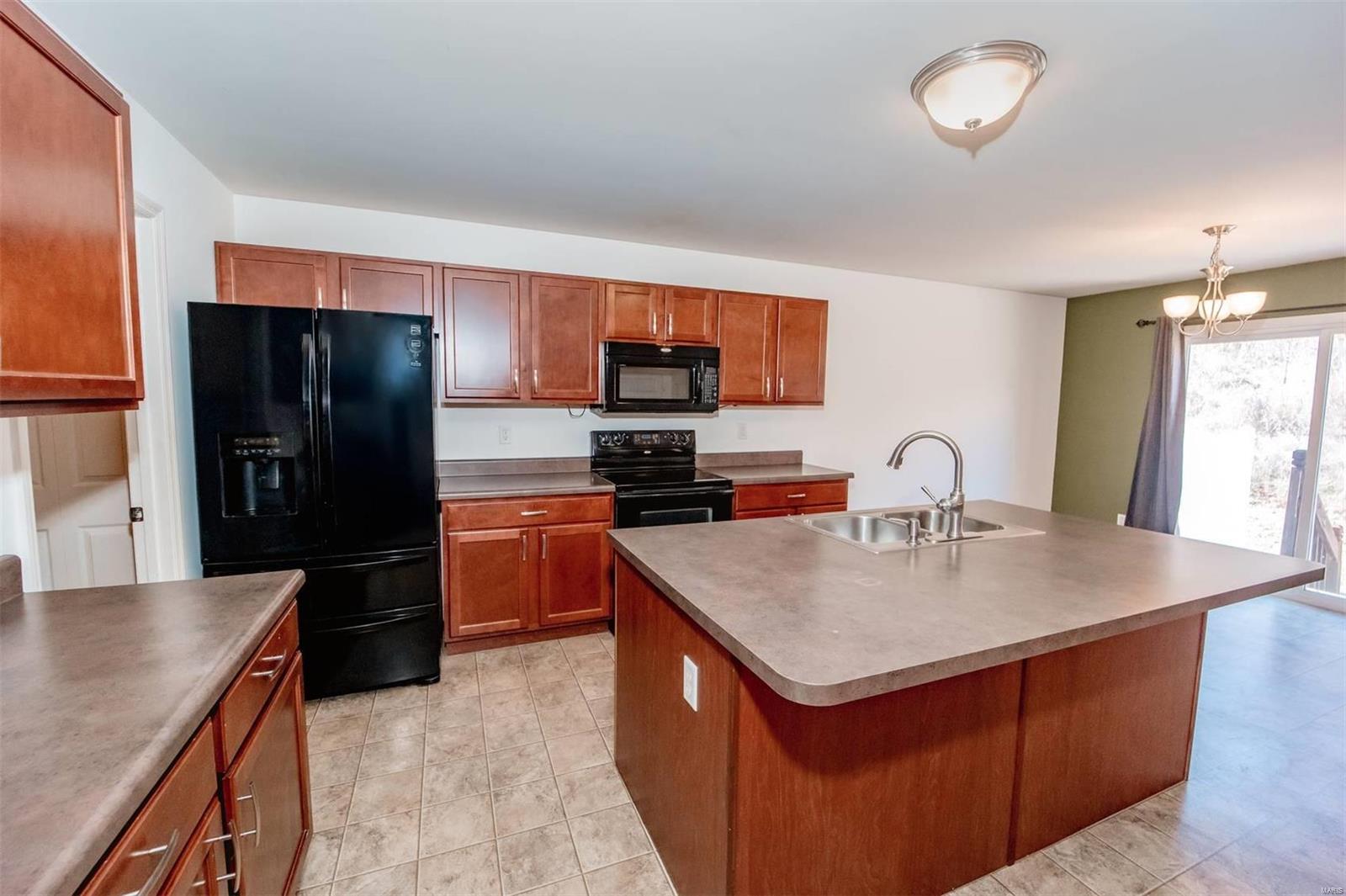 6561 Buckingham Palace Drive