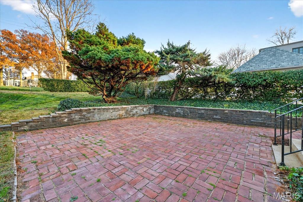 2 Thorncliff