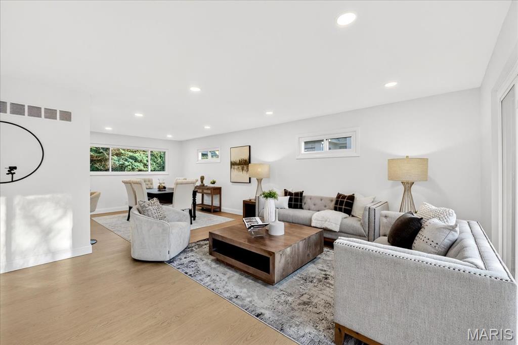 2 Thorncliff