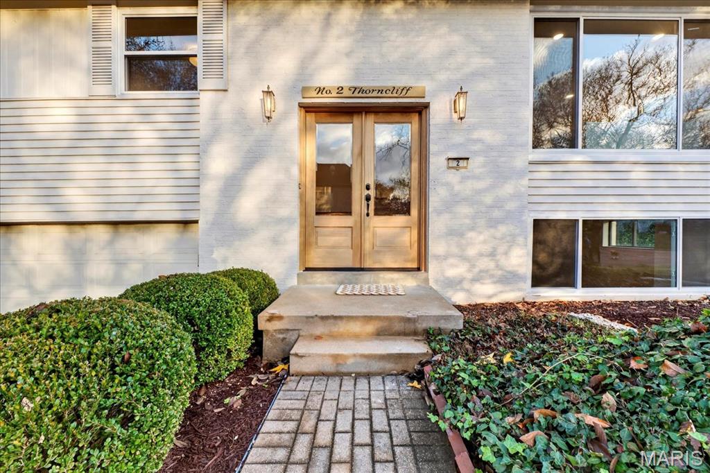 2 Thorncliff