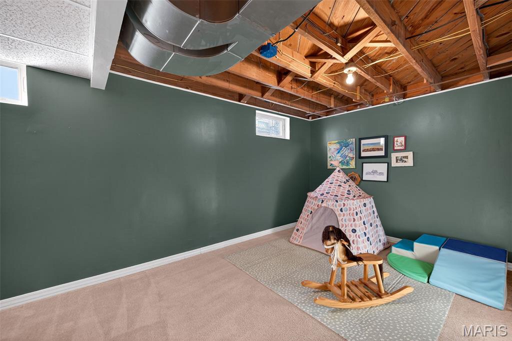 1335 Pinetree Lane