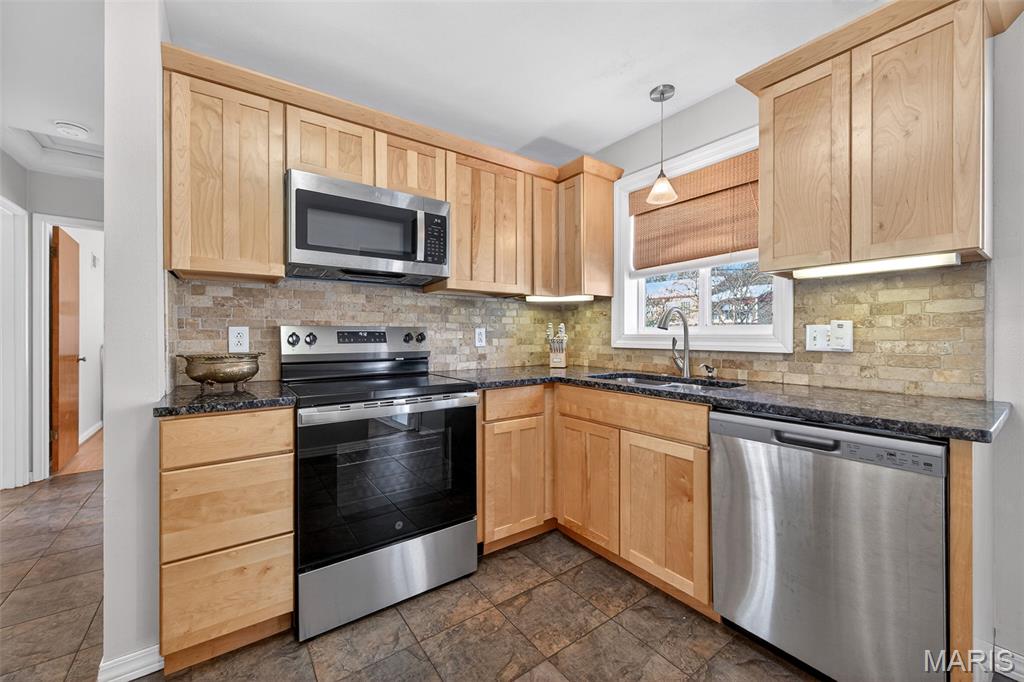 1335 Pinetree Lane