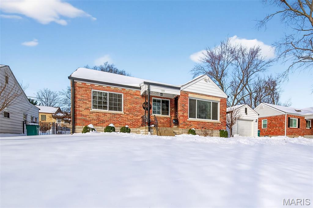 1335 Pinetree Lane
