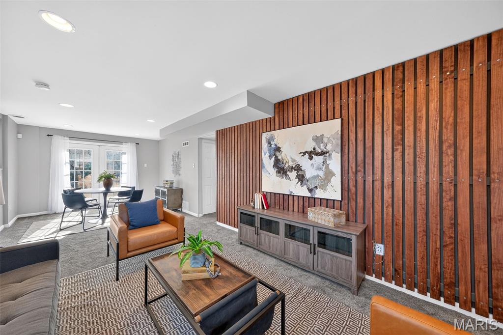 10 Barbre Court