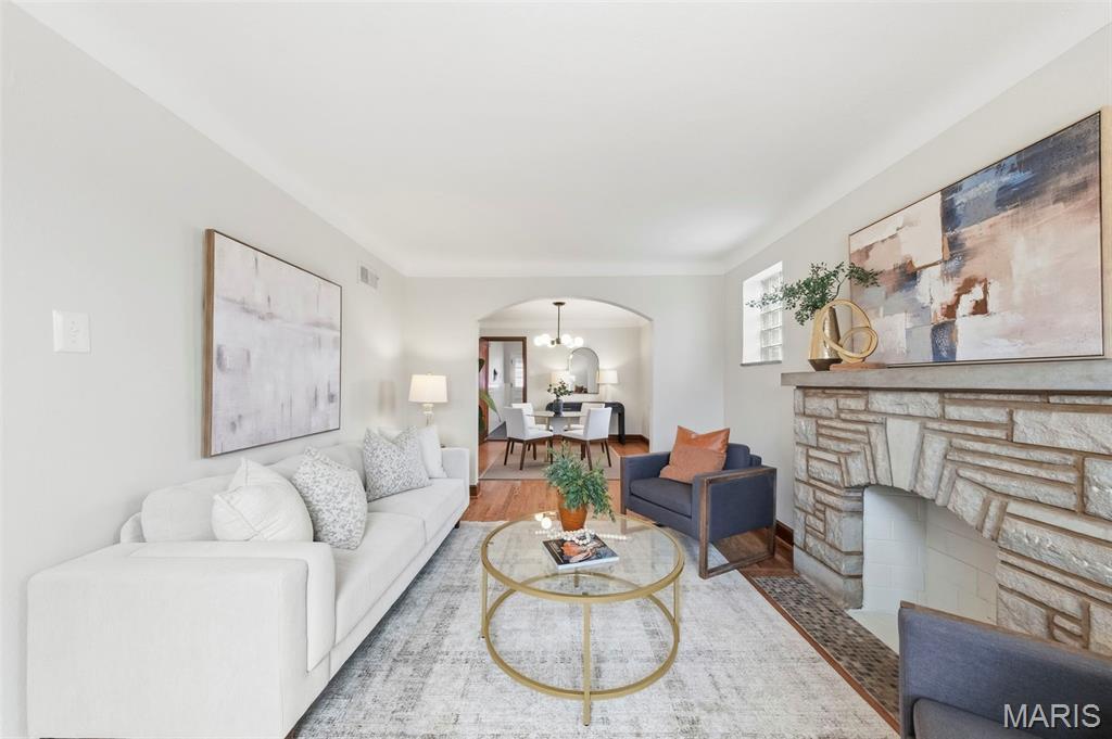 6732 Sutherland Avenue