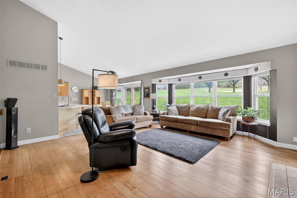 7 Autumn Valley Court