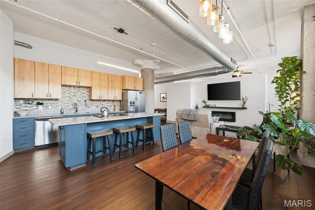 1627 Locust Street Unit: 305