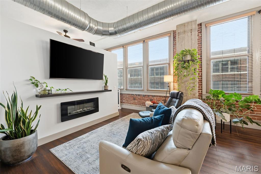 1627 Locust Street Unit: 305