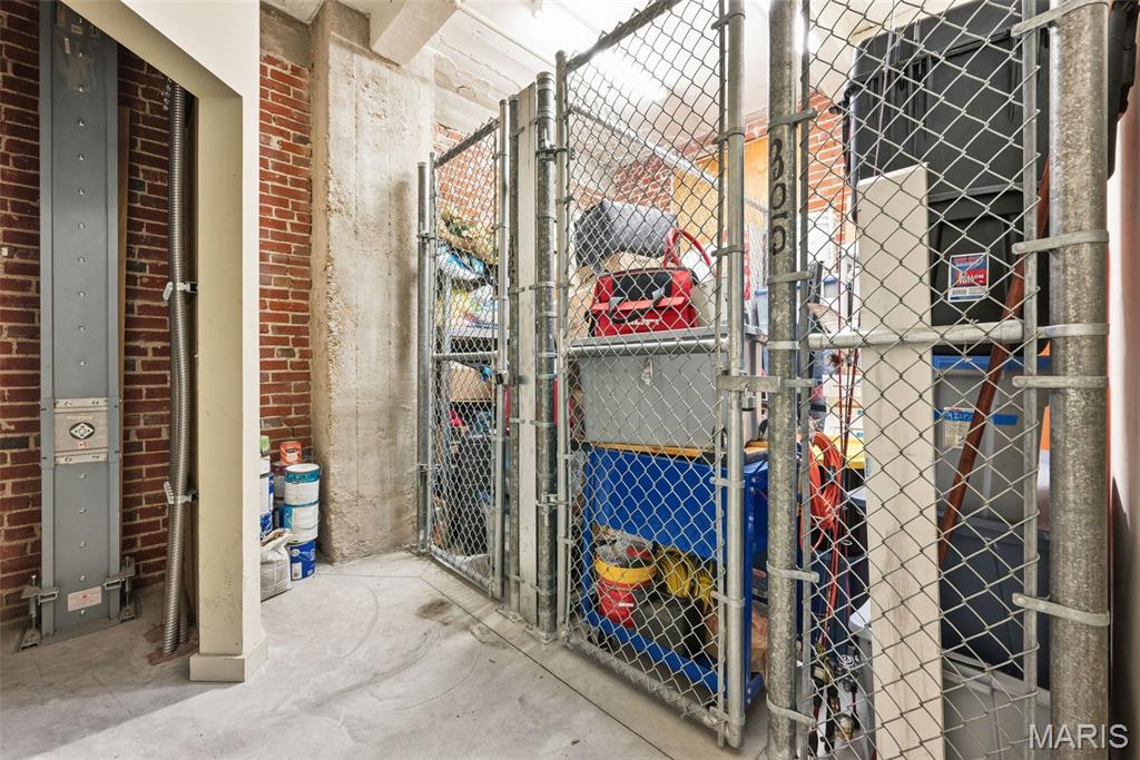 1627 Locust Street Unit: 305
