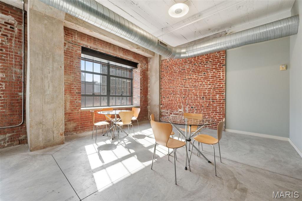 1627 Locust Street Unit: 305