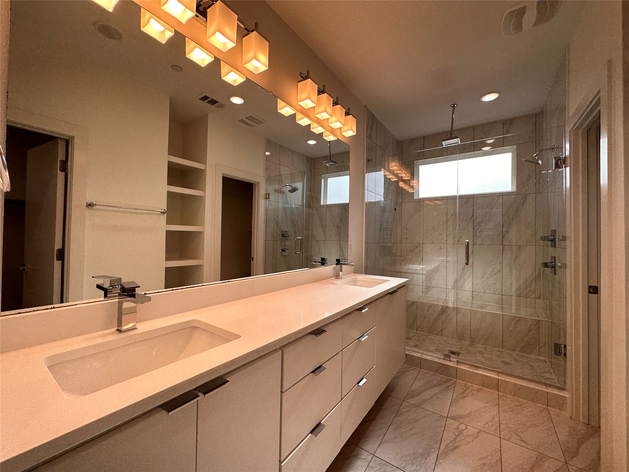 1510 N Washington 701