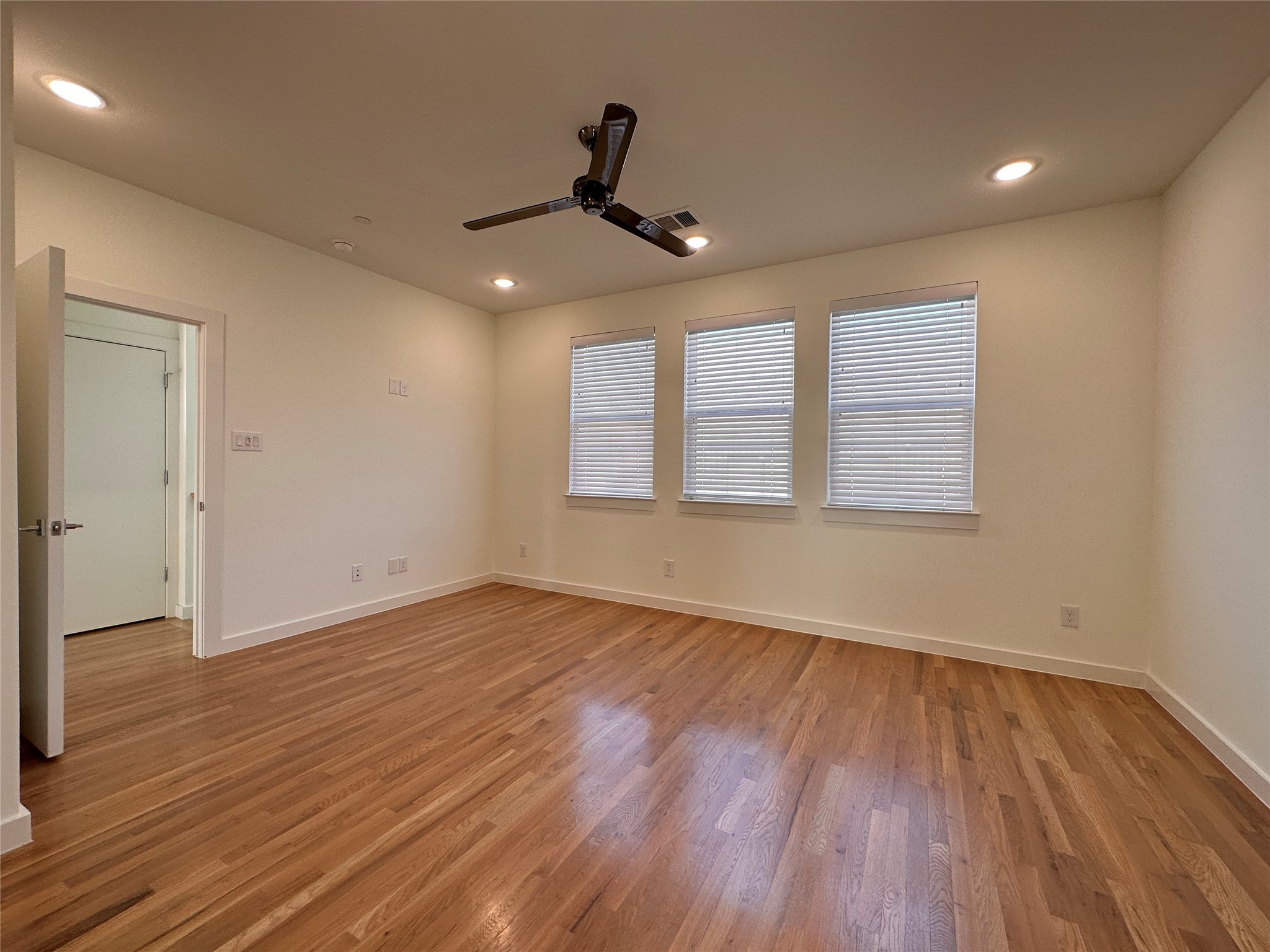 1510 N Washington 701