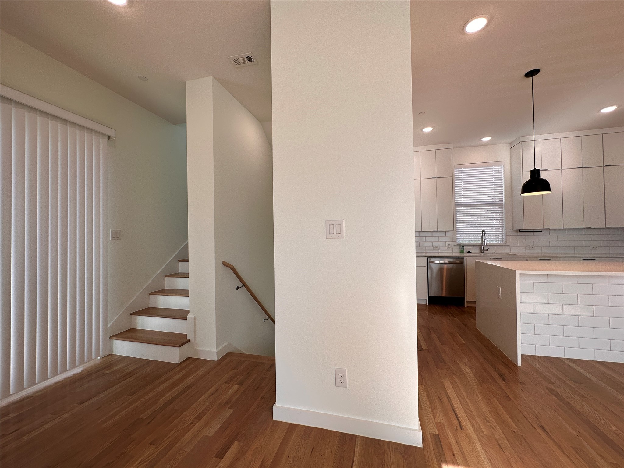 1510 N Washington 701