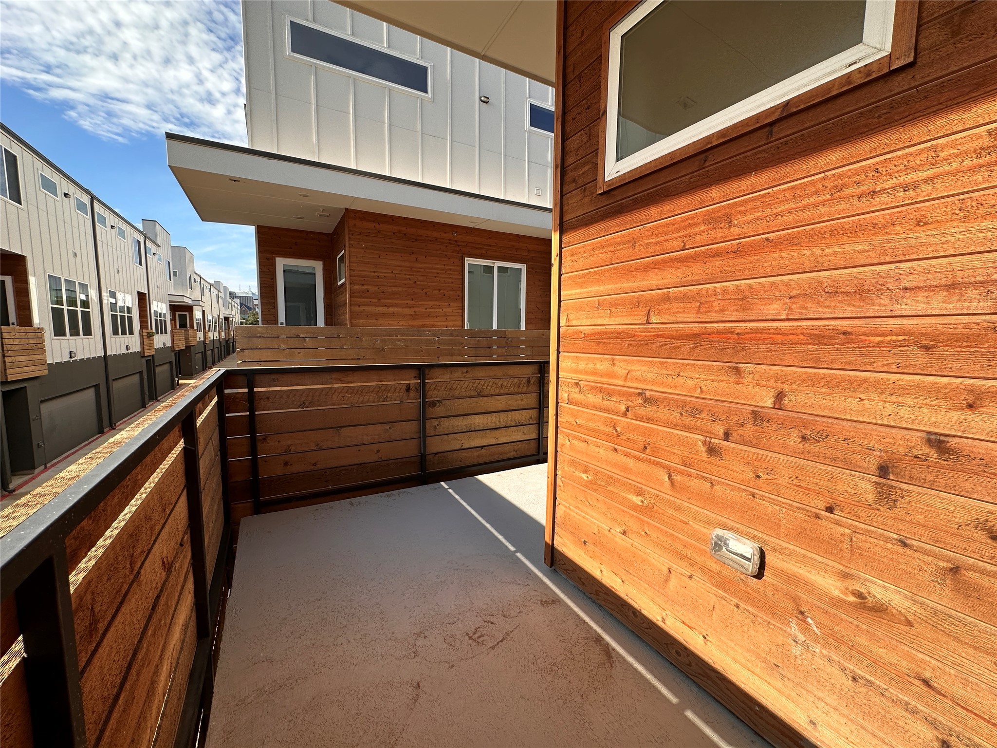 1510 N Washington 701