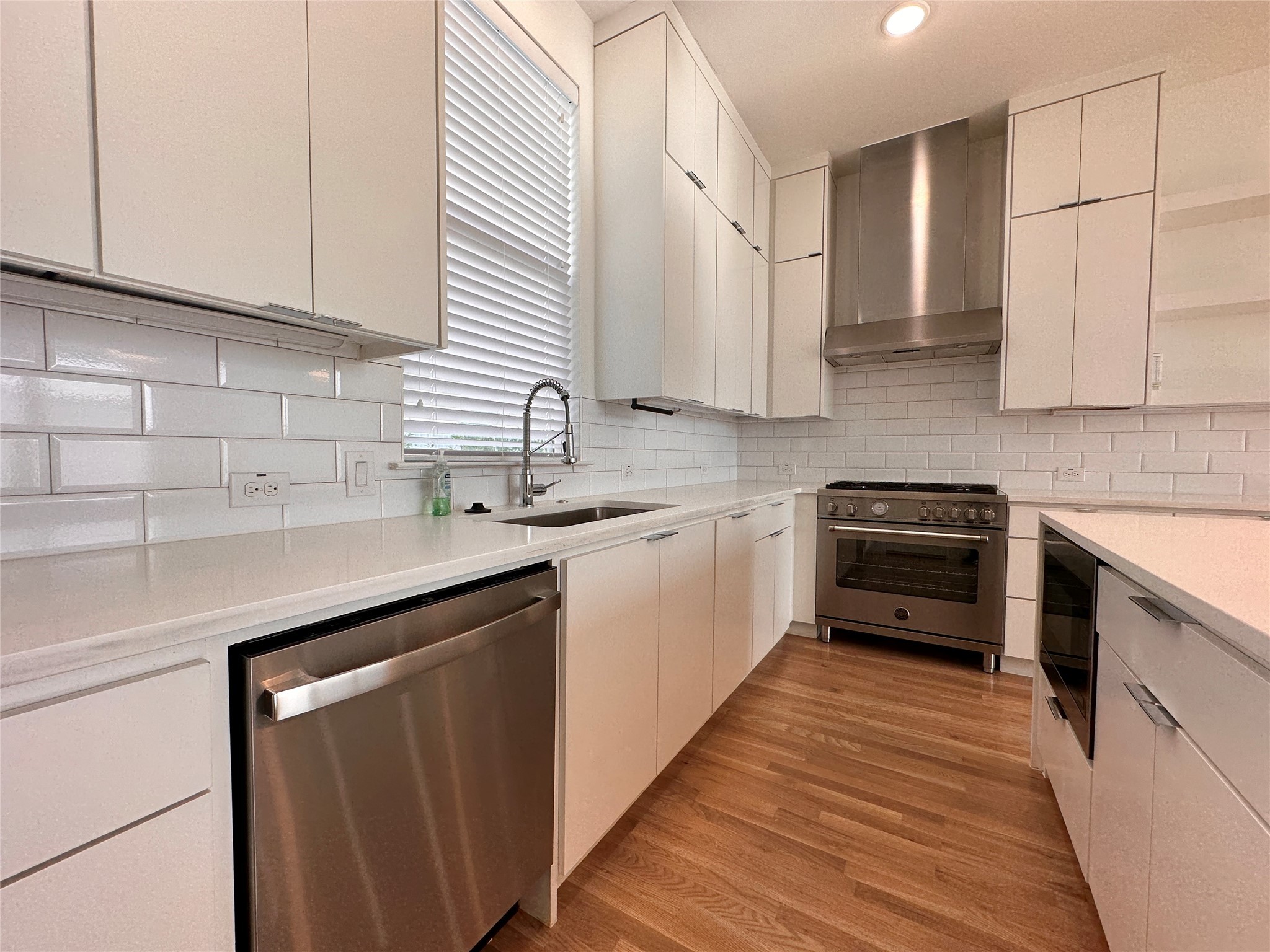 1510 N Washington 701