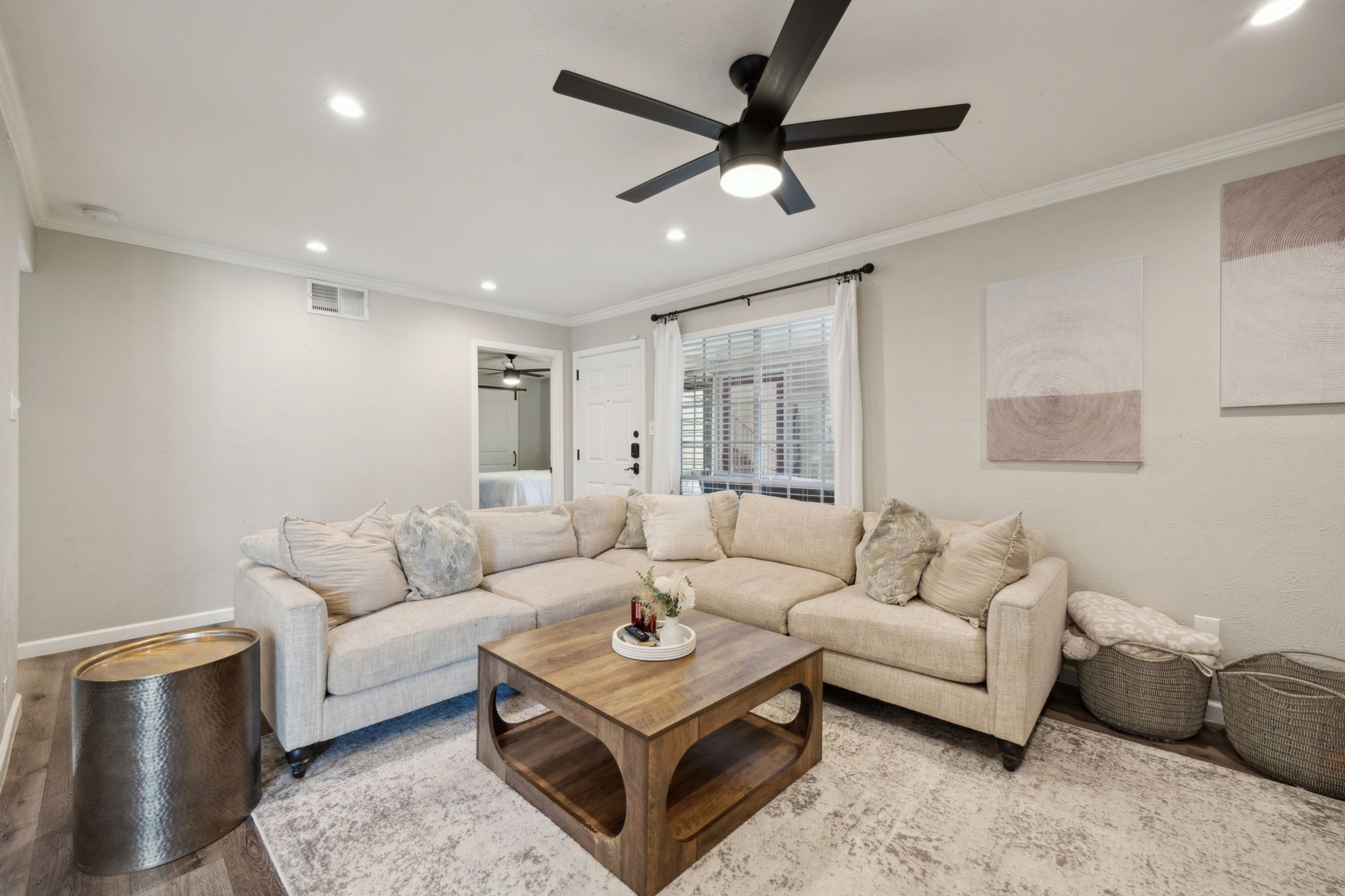 4023 Wycliff Avenue 104