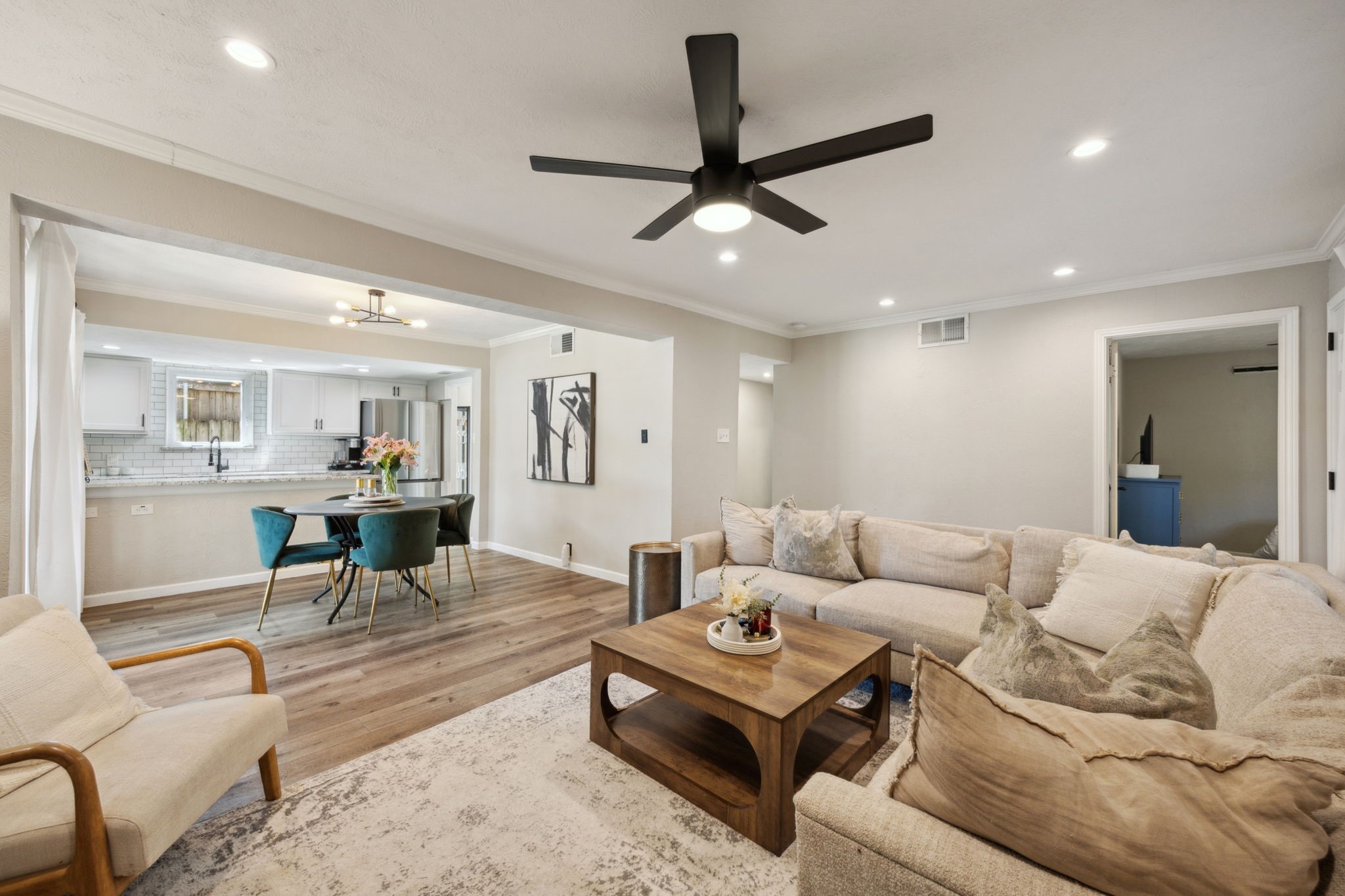 4023 Wycliff Avenue 104