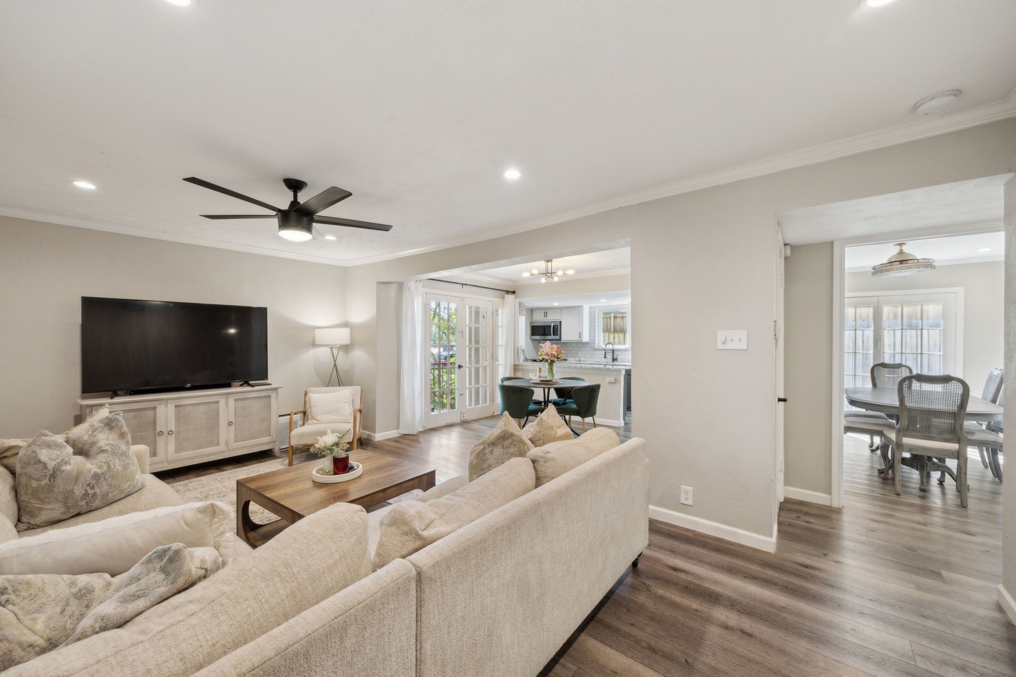 4023 Wycliff Avenue 104