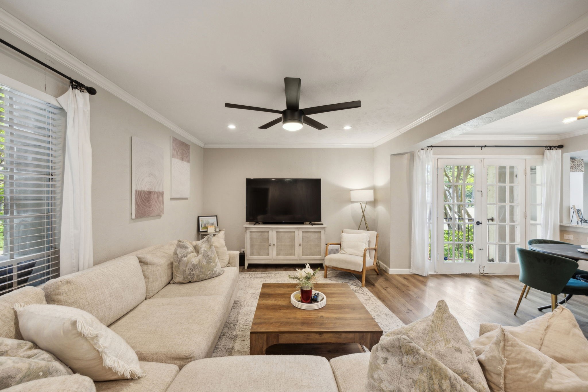 4023 Wycliff Avenue 104