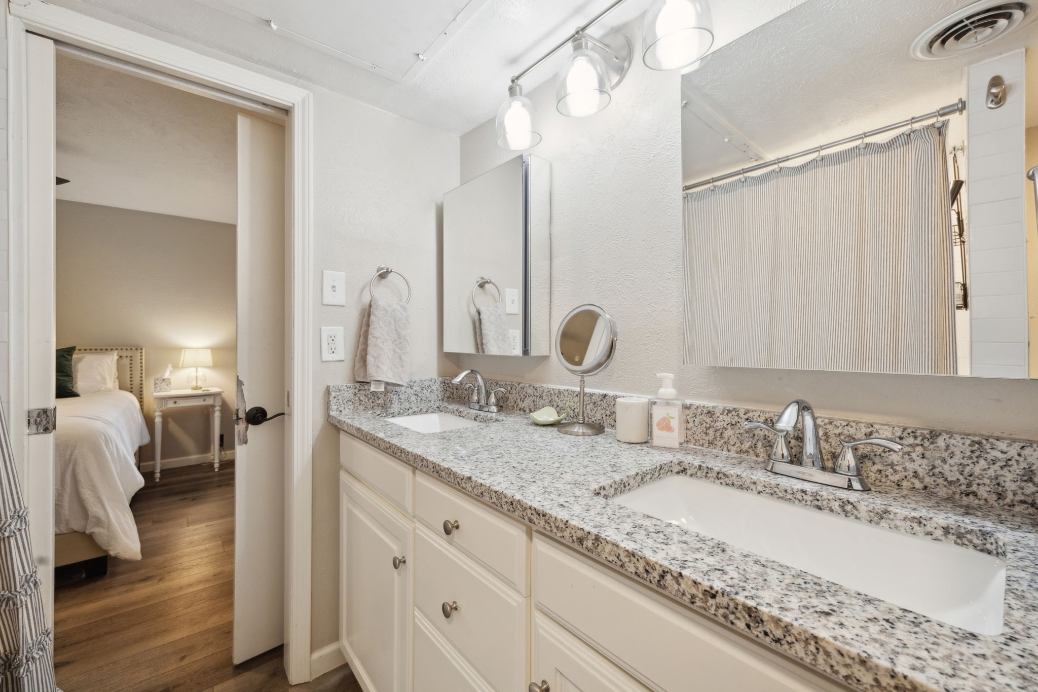 4023 Wycliff Avenue 104