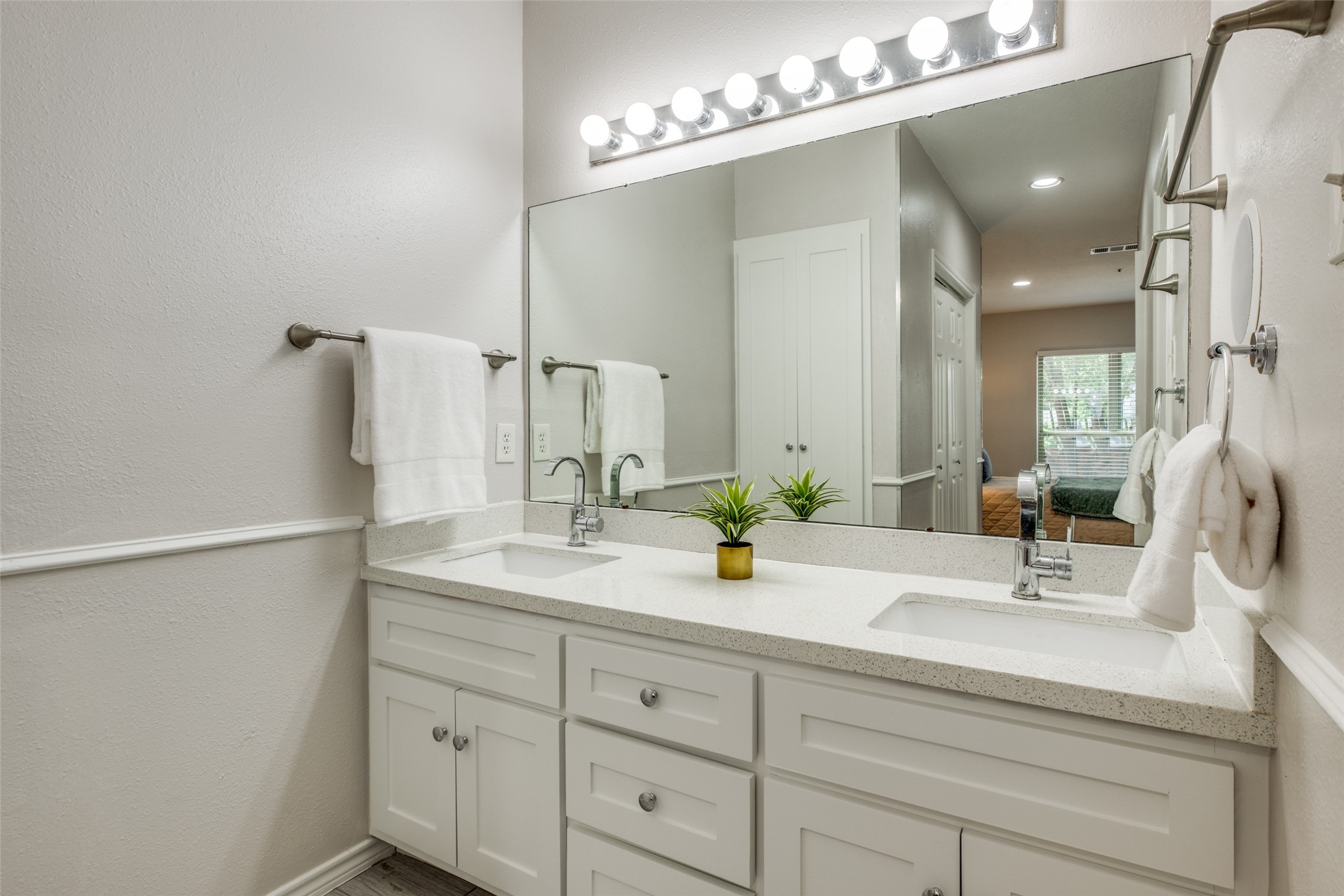 4501 Druid Lane 114