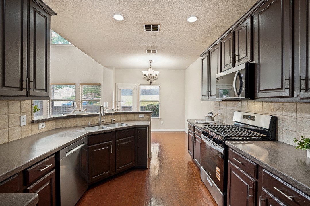 8748 San Bernard Street