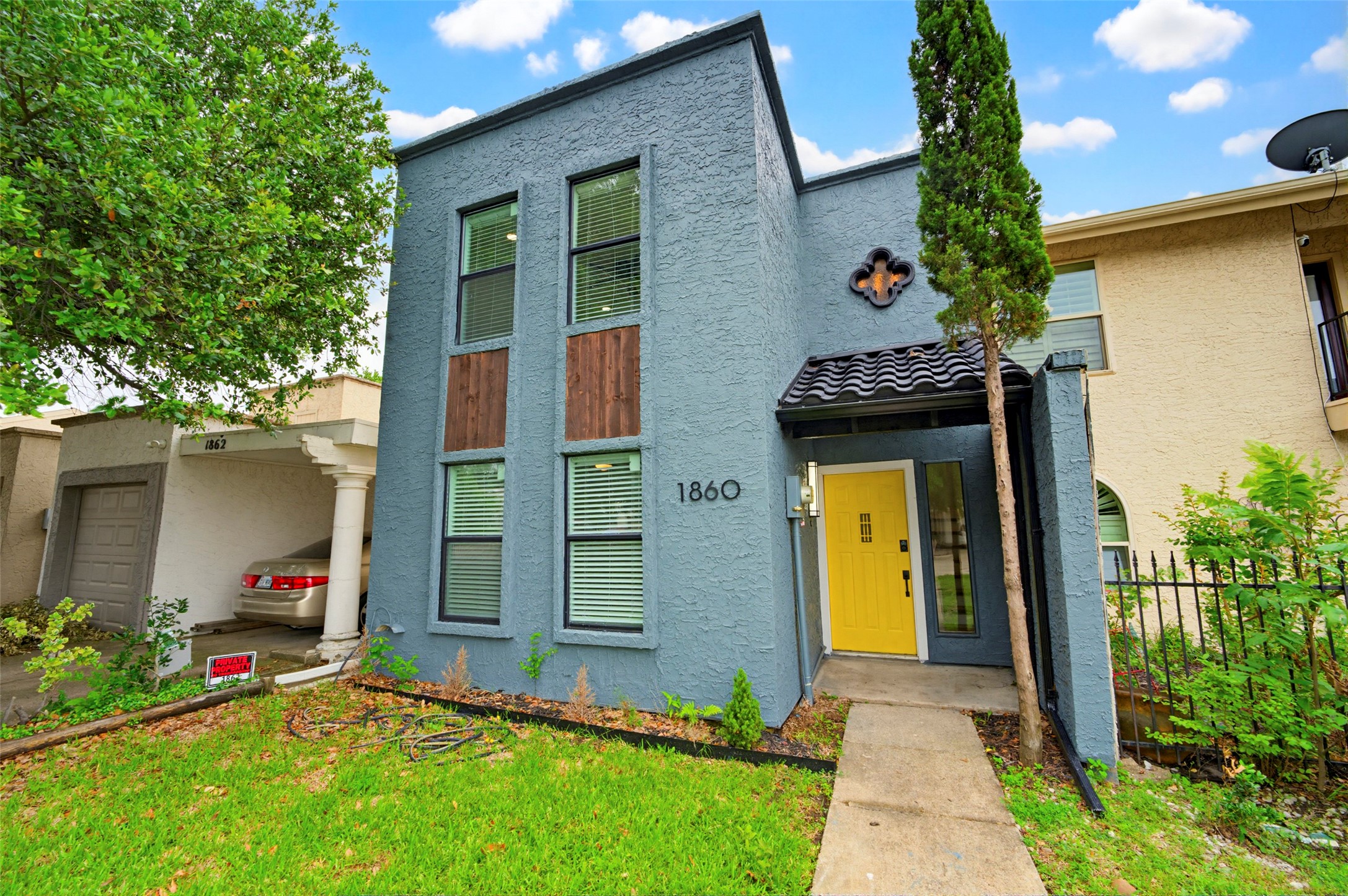 1860 Amber Lane