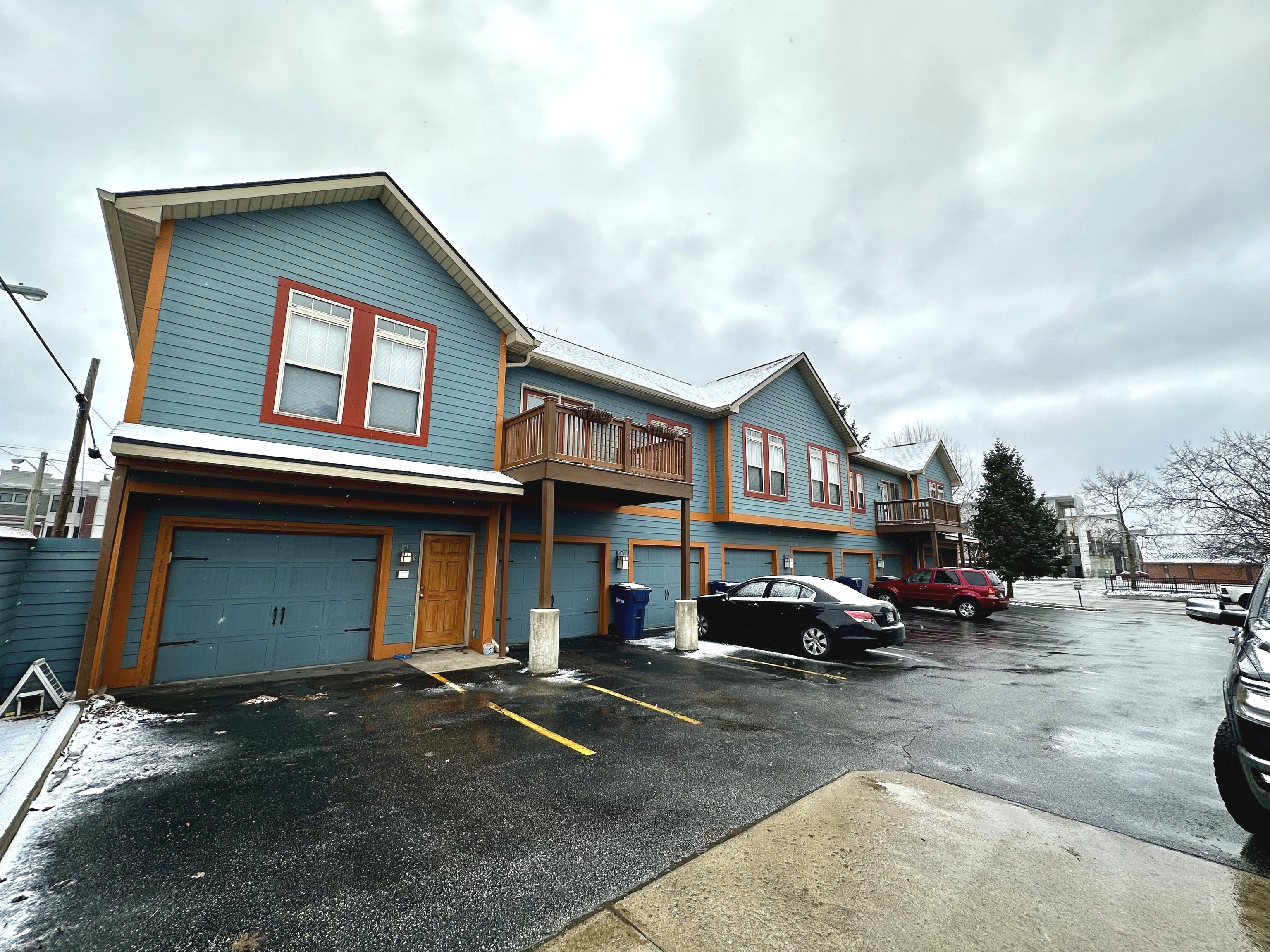 1615 N College Avenue Unit: 2