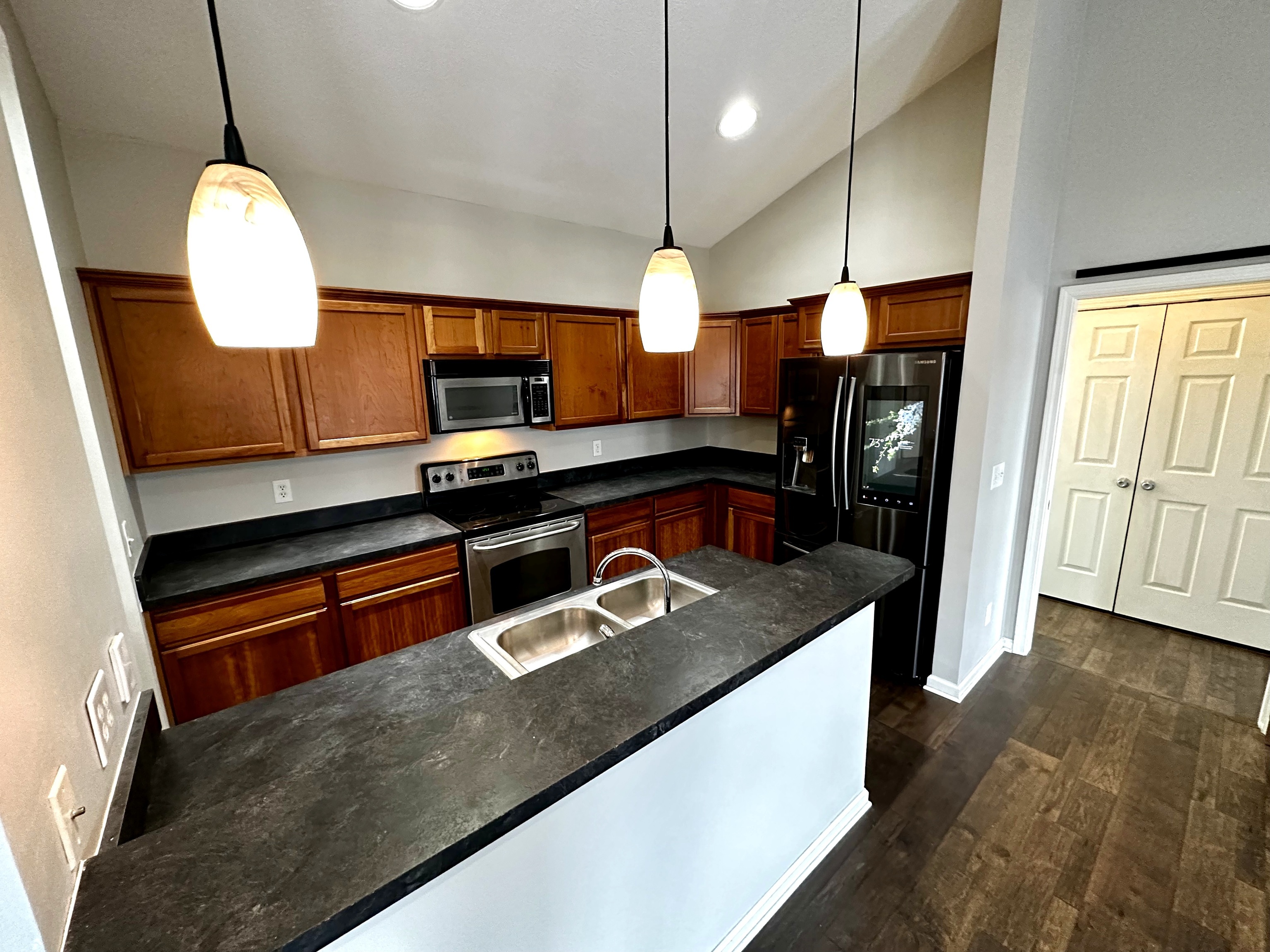 1615 N College Avenue Unit: 2