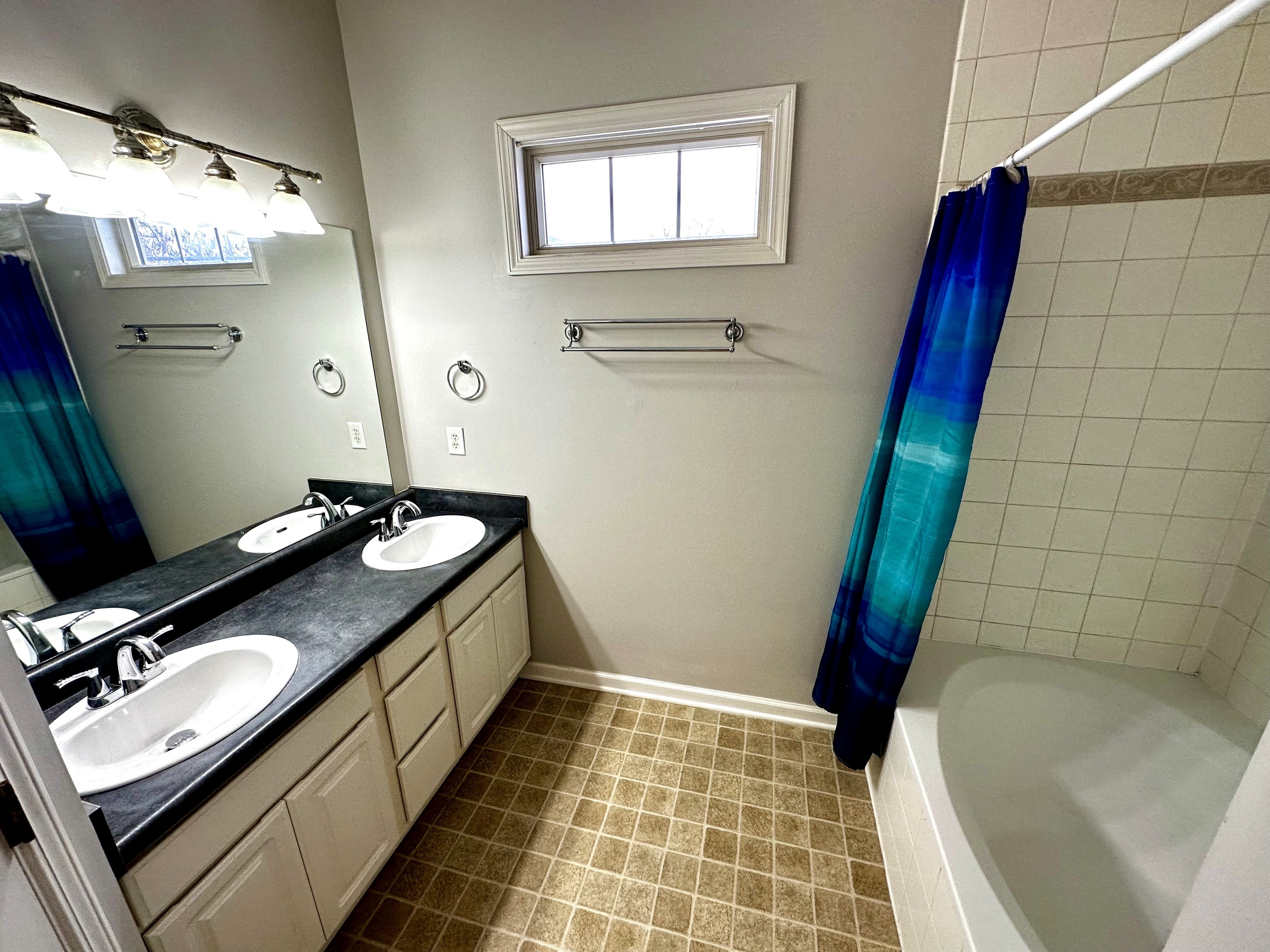 1615 N College Avenue Unit: 2