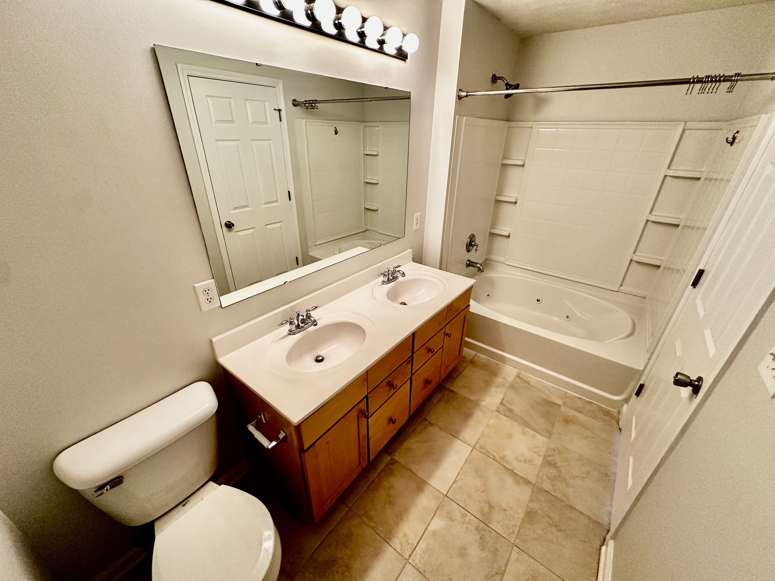 11921 Riley Drive Unit: 2