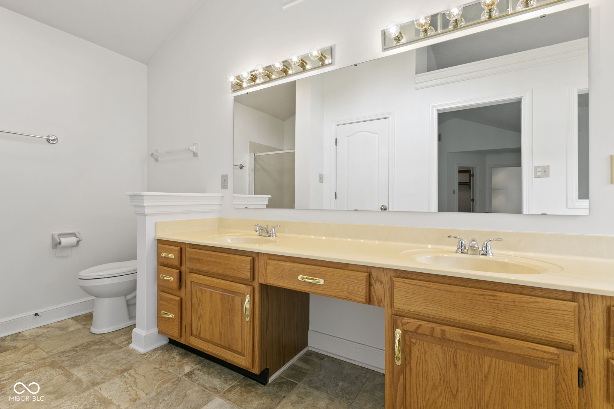 12005 Clubhouse Drive