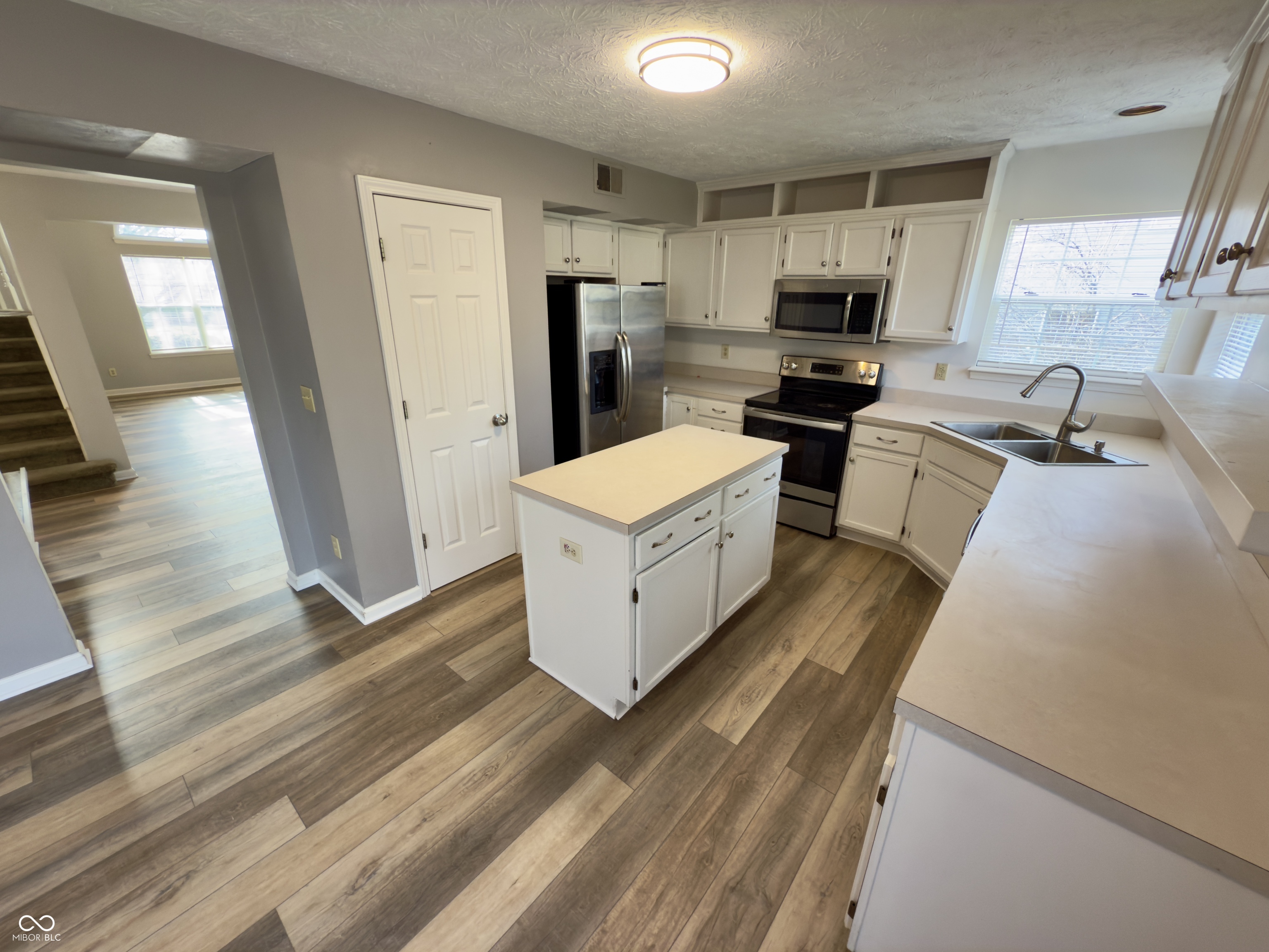 6244 Valleyview Drive