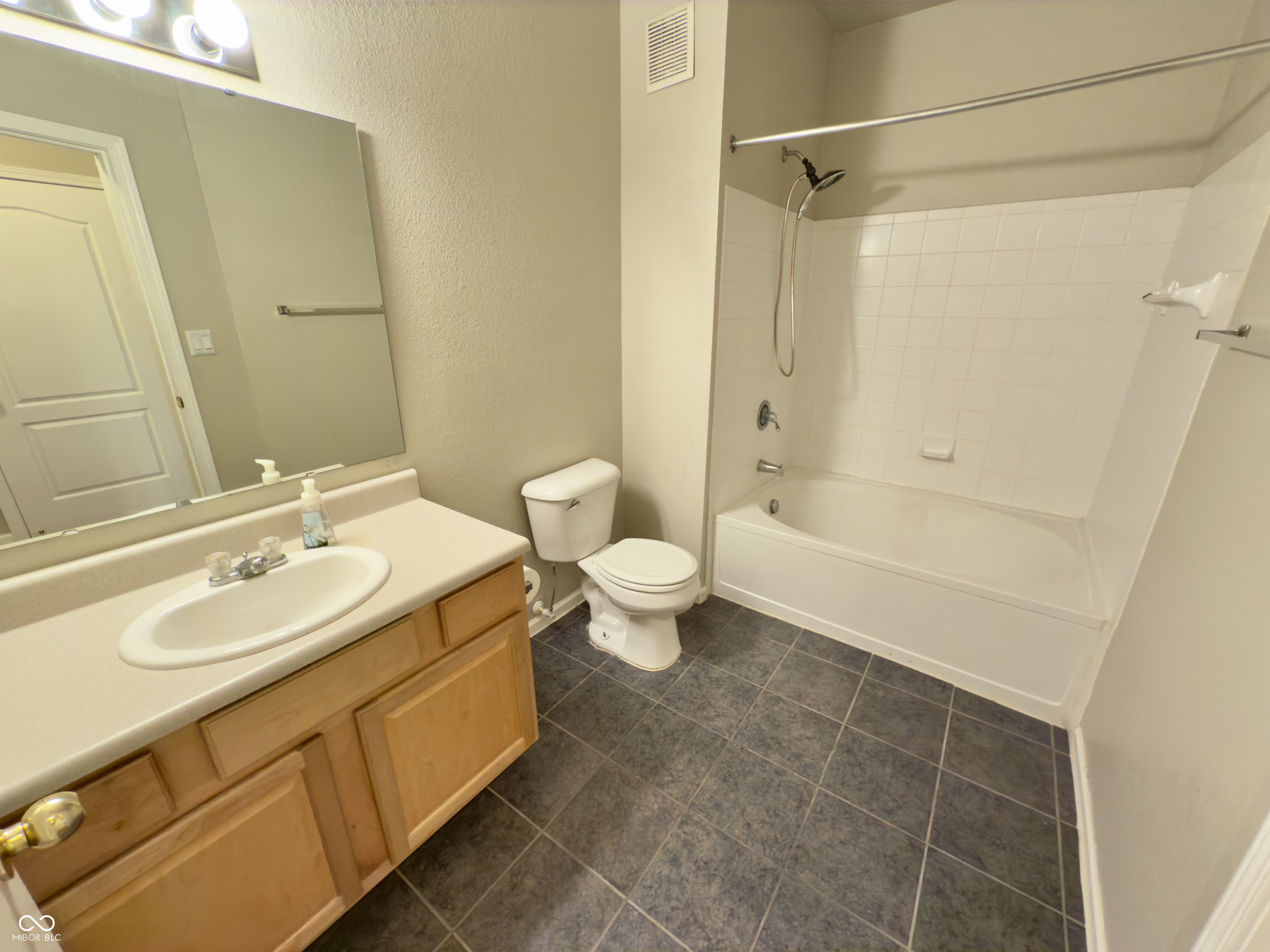 12833 Tradd Street Unit: 2B