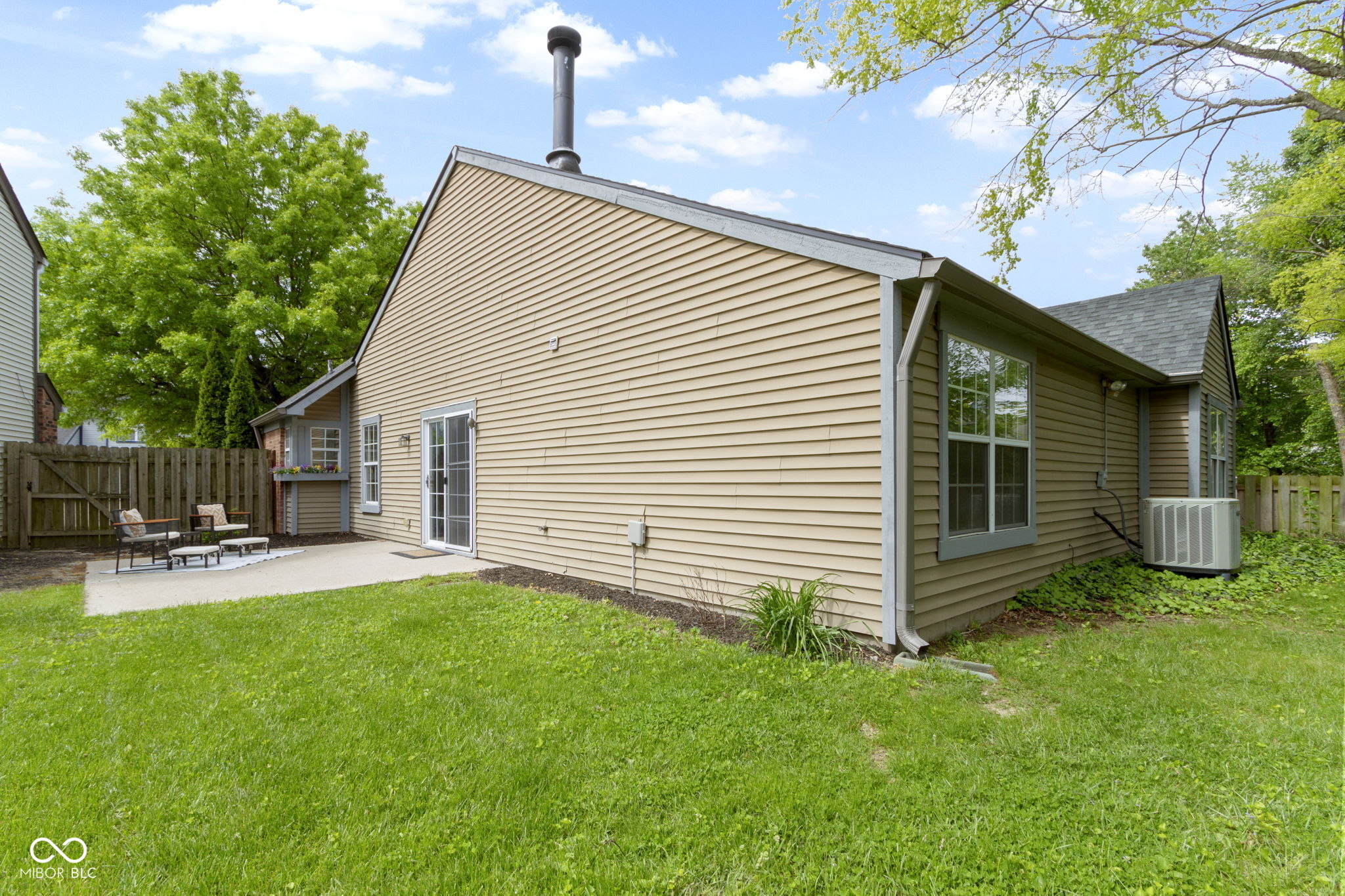 9788 Pine Ridge North Drive