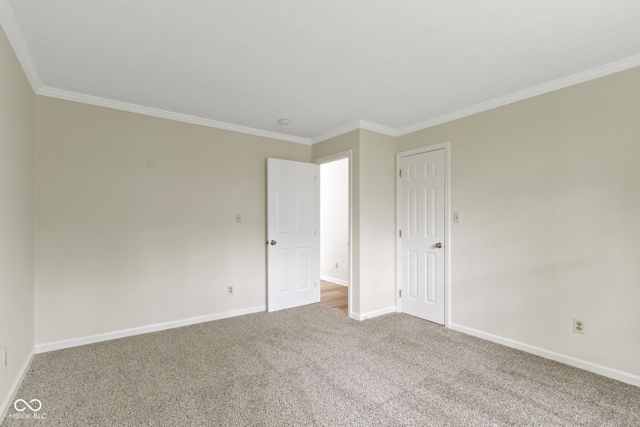 9788 Pine Ridge North Drive