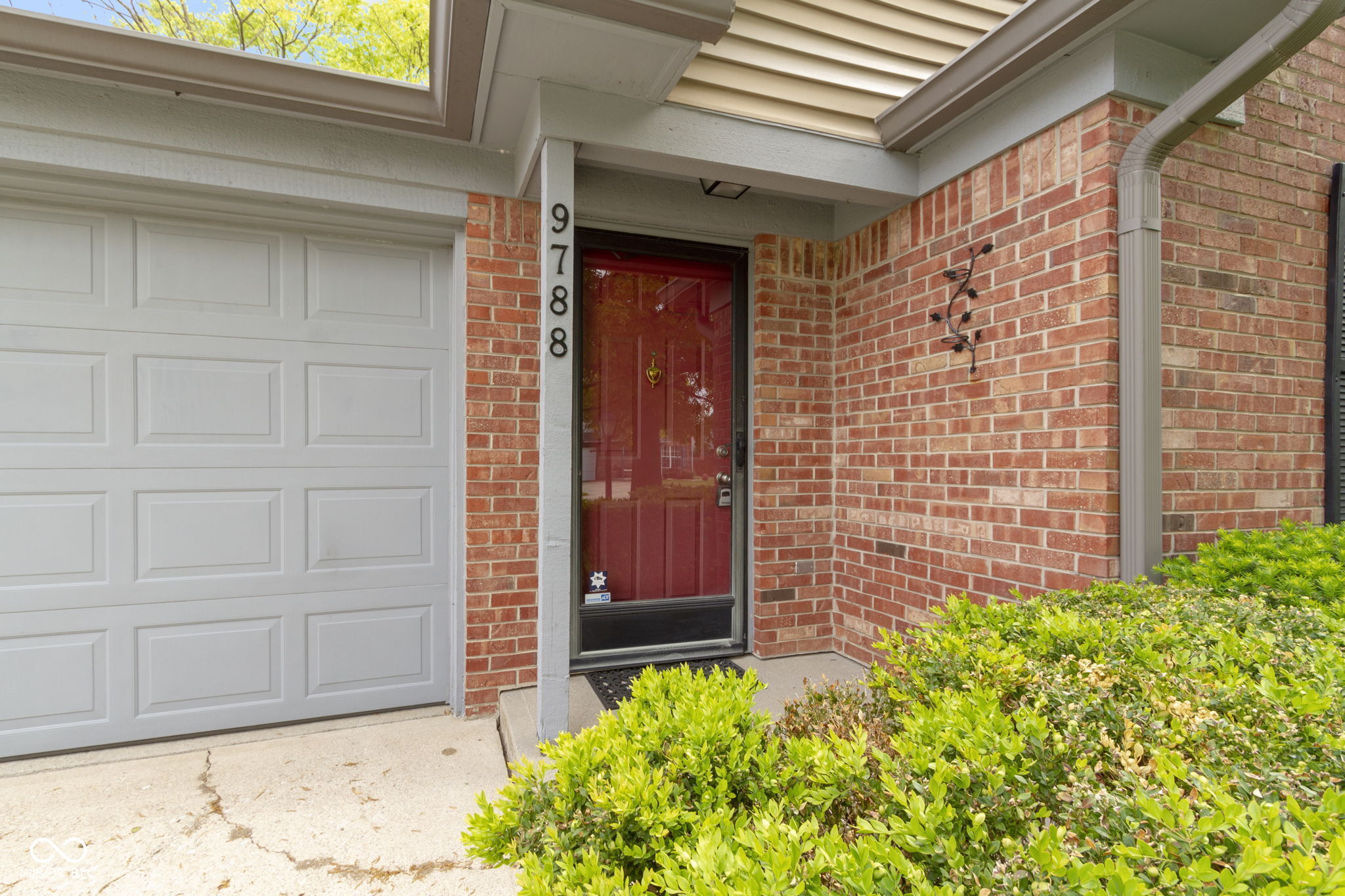 9788 Pine Ridge North Drive