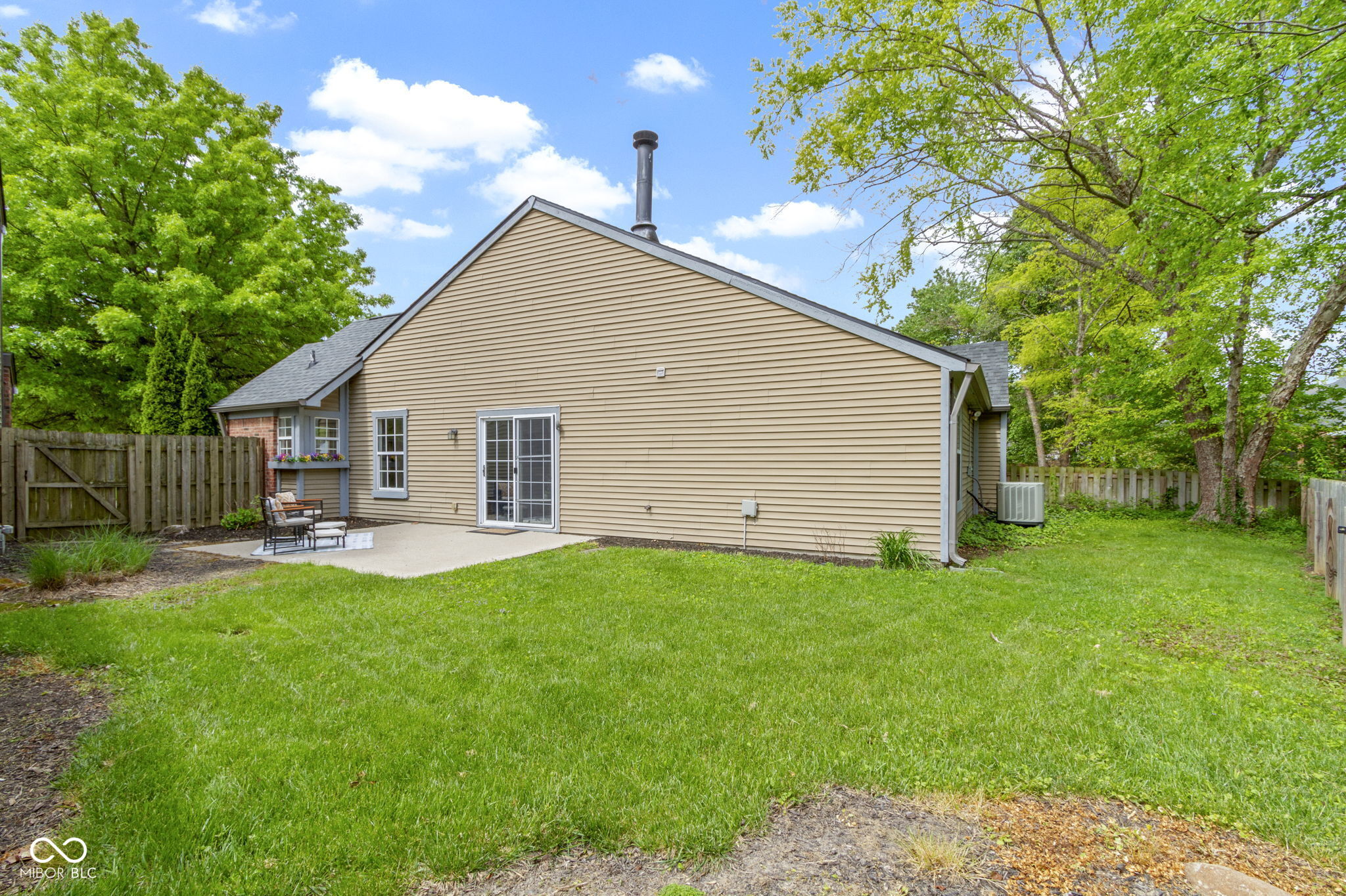 9788 Pine Ridge North Drive