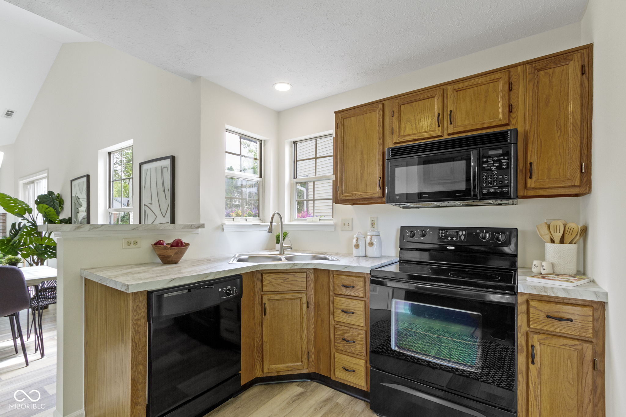 9788 Pine Ridge North Drive