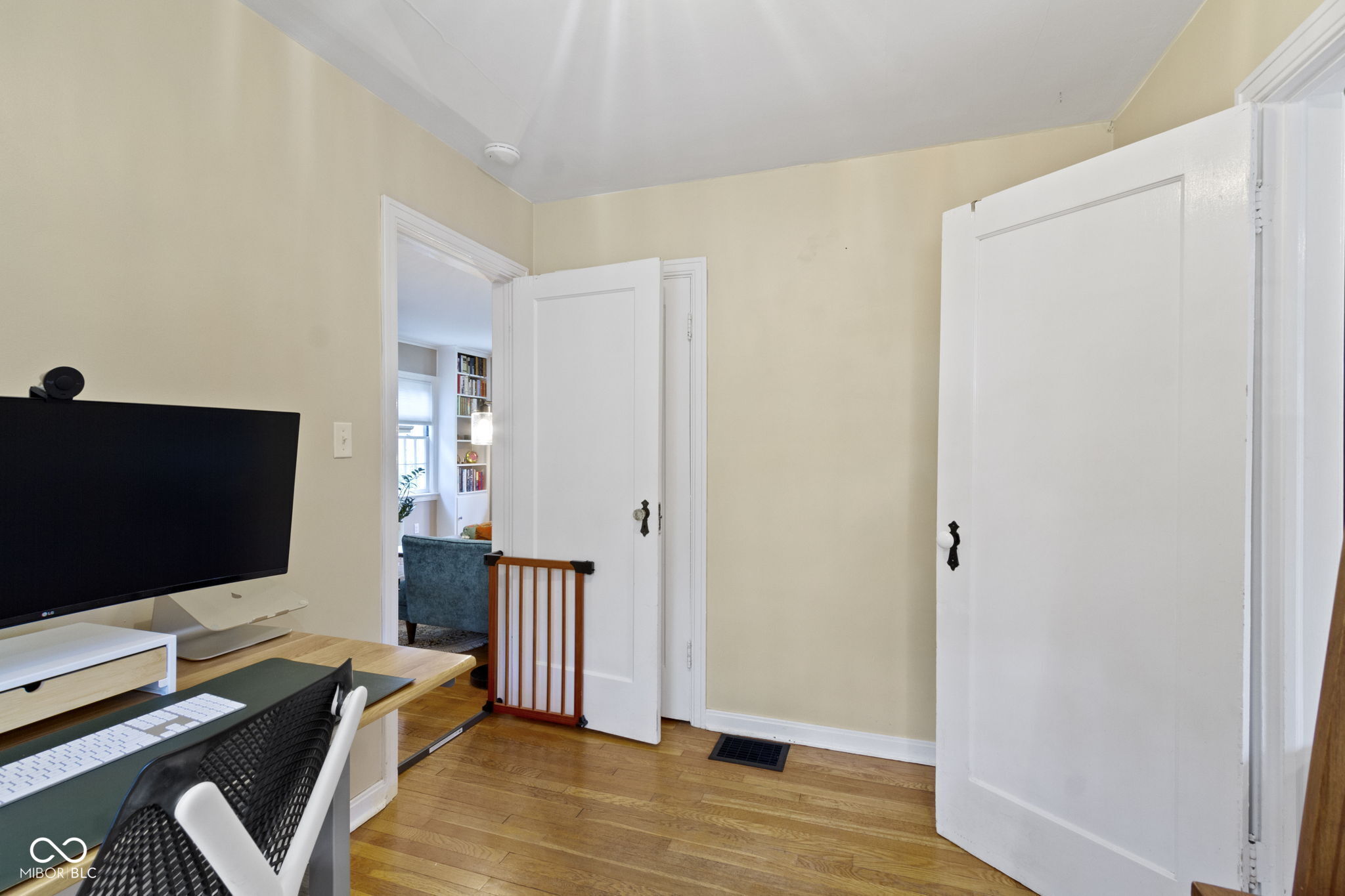 1720 E Kessler Boulevard Drive E