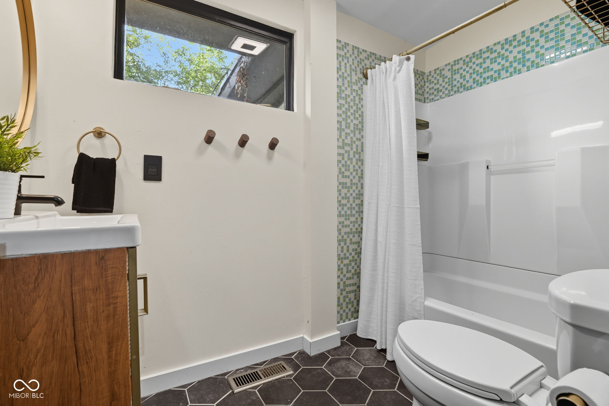 4601 N Audubon Road