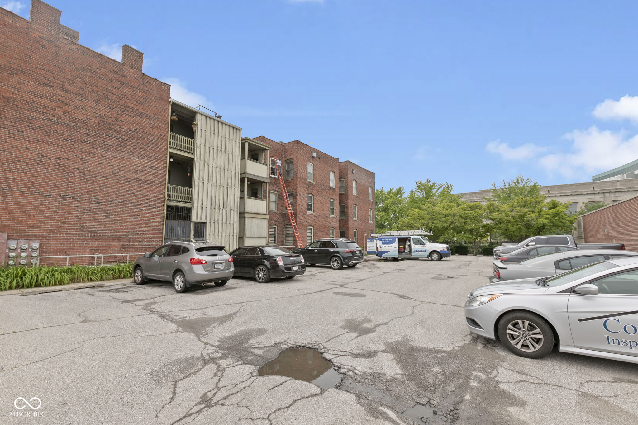 108 E Saint Clair Street Unit: E