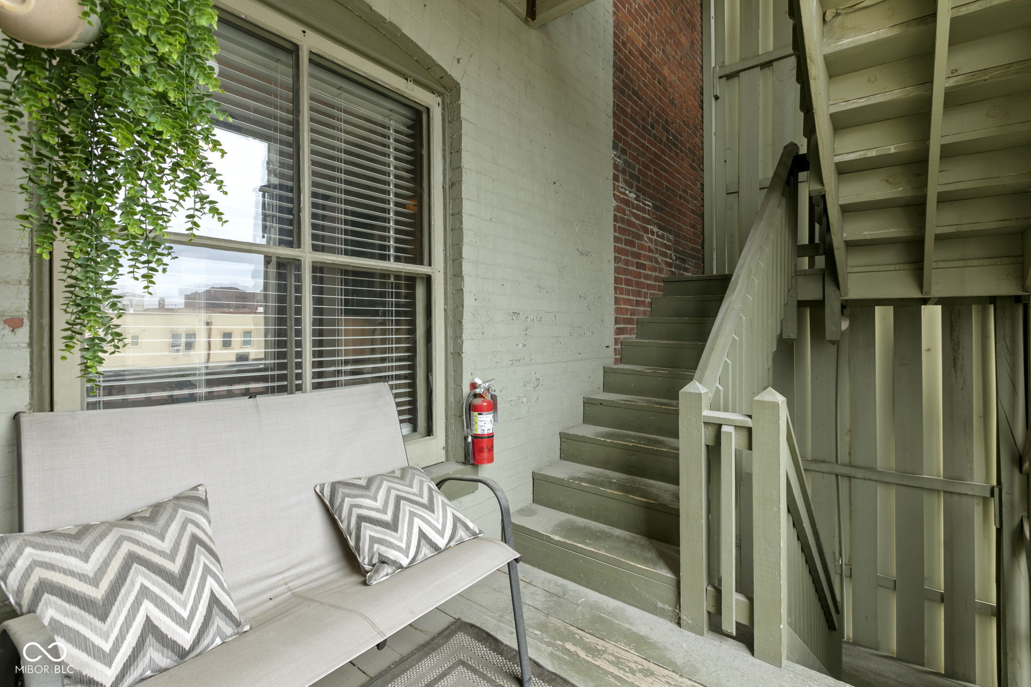 108 E Saint Clair Street Unit: E