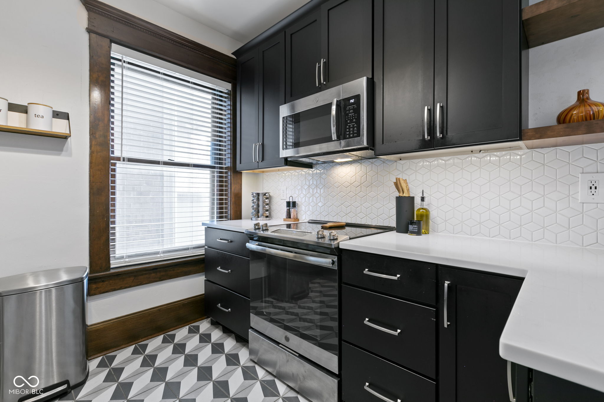 108 E Saint Clair Street Unit: E